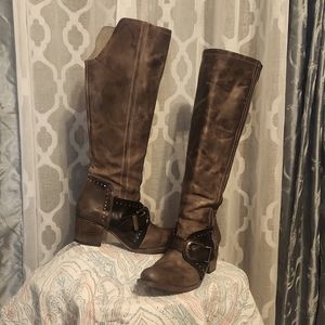 Sabina! Size 12!! Freebird by Steven